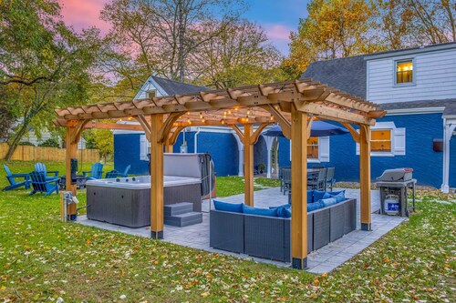 Blue Cottage East Setauket