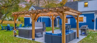 Blue Cottage East Setauket