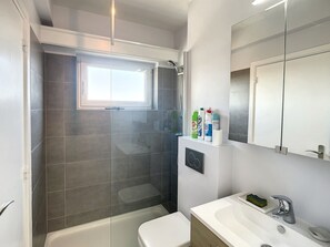 Apartment | Bathroom - Apartment in Knokke-heist Near Beach (Knokke-Heist)