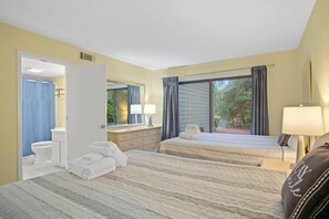 3 bedrooms, desk, iron/ironing board, WiFi