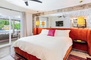 3 chambres, fer et planche à repasser, Wi-Fi, draps fournis