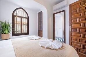 1 bedroom, WiFi - Azahar Suite: Charm and Beach in El Campello (El Campello)
