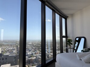3 slaapkamers, een strijkplank/strijkijzer, wifi, beddengoed