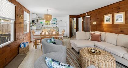 Glendon Gardens Retreat - 5-Min Walk to Beach
