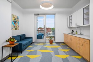 TV, books - Cedar Tree House 319 (Traverse City)