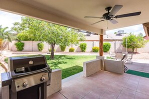 Terrace/patio - Wheelchair & Pet-Friendly/Huge Yard- Gemini North (Phoenix)