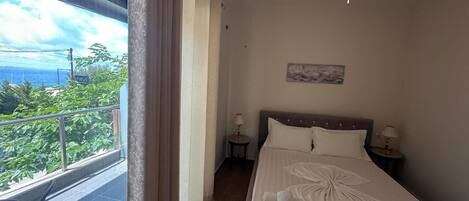 Iron/ironing board, free WiFi