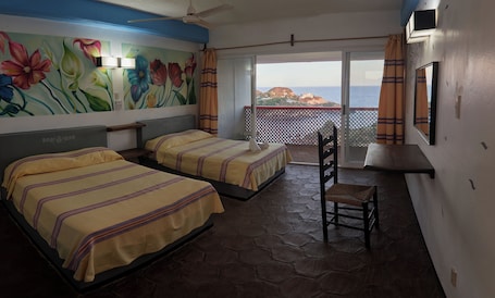 Basic Room, Balcony, Bay View | Desk, free WiFi, bed sheets. Hotel Angel del mar