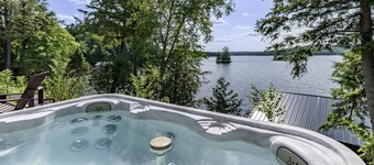 5 bed 5 bath brand new cottage on Lake of Bays - SW Exposure
