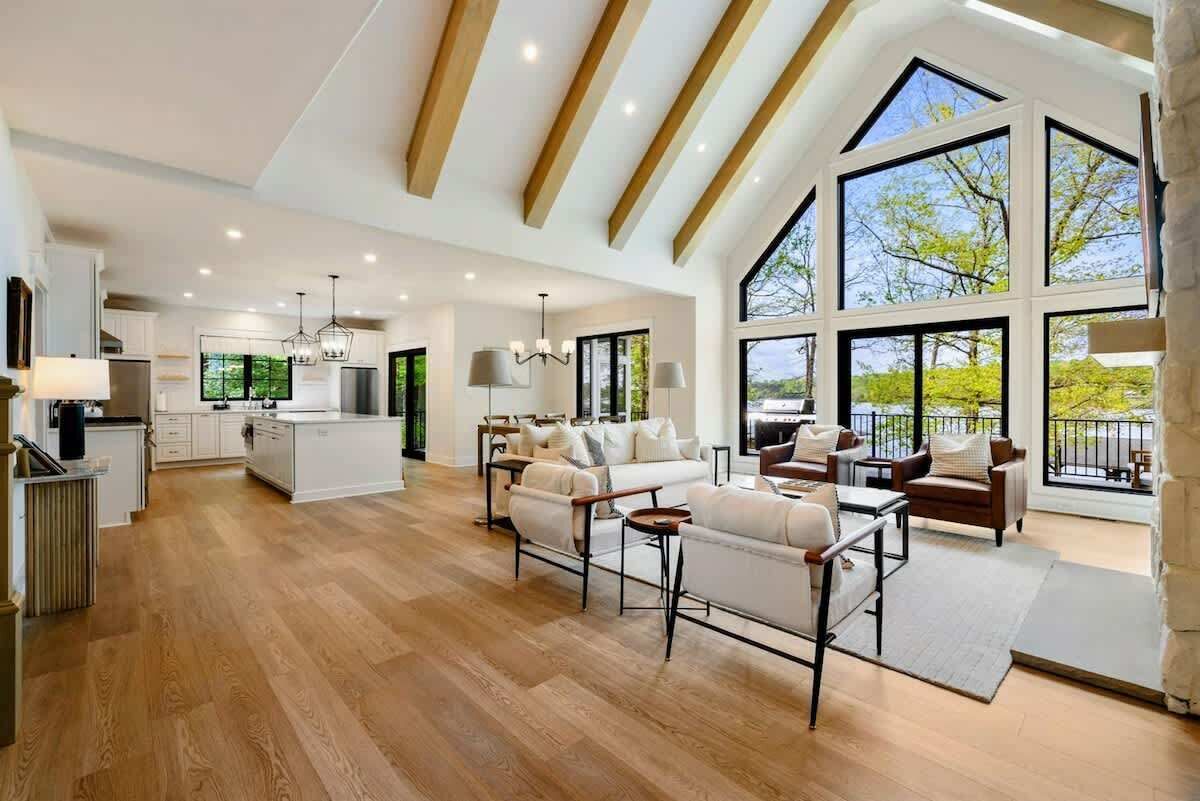 Smart TV, fireplace, video games, offices