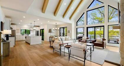 NEW6BR Lakefront Lake Anna 5 Suites, Dock, Hot Tub