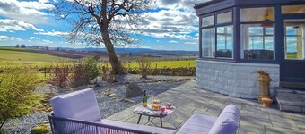 5 bedroom accommodation in Inverurie
