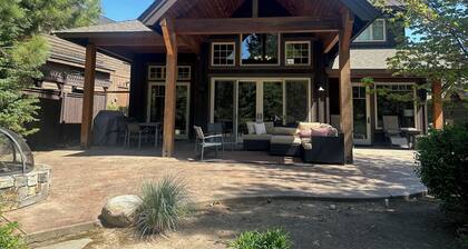 Luxury Lodge Retreat in the Heart of Suncadia – Walk to Golf, Winery & Trails