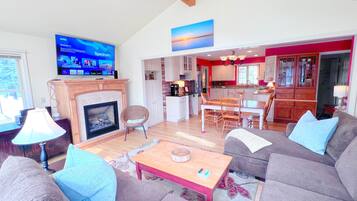 Smart TV, fireplace, computer monitors, printers