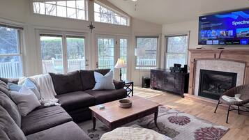 Smart TV, fireplace, computer monitors, printers