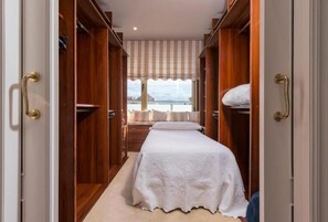 4 bedrooms, iron/ironing board, travel cot, free WiFi