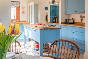 Fridge, dishwasher, high chair
