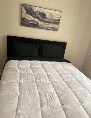 1 bedroom, iron/ironing board, free WiFi, bed sheets - Chic 1-bedroom Luxe apartment with AC, fitness room in fabulous Downtown Dallas (Dallas)