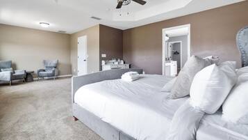 5 bedrooms, free WiFi, bed sheets