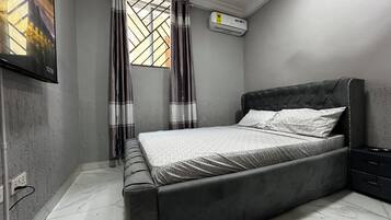 2 habitaciones, tabla de planchar con plancha y wifi gratis