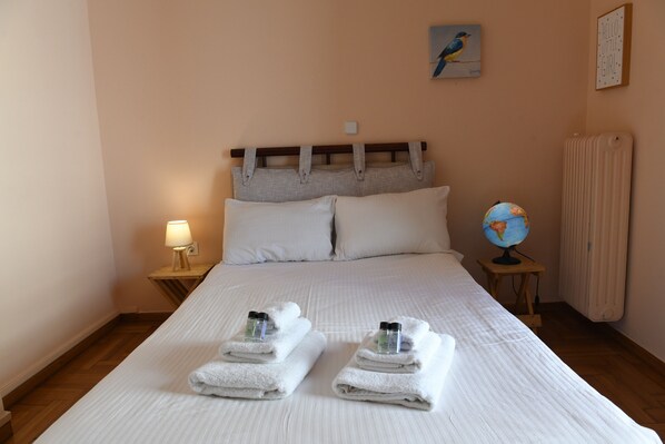 2 bedrooms, WiFi, bed sheets