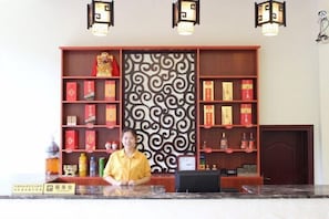 Lobby - Xiushan Hotel (Emeishan City)