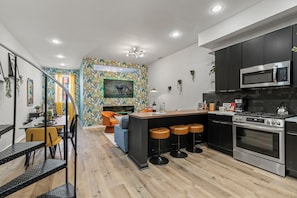 Condo, vue sur la ville | Cuisine privée | Cafetière-théière, bouilloire électrique