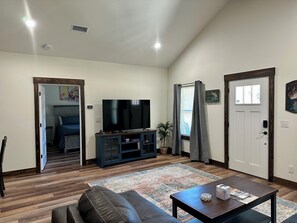 3 Schlafzimmer, Bügeleisen/Bügelbrett, Reisekinderbett, kostenloses WLAN