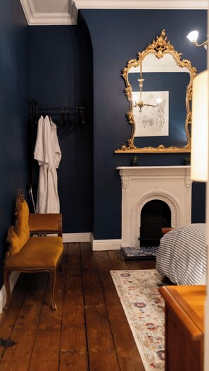 1 غرفة نوم ومكواة/لوح كي وواي فاي وملاءات أسرّة