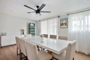 Dining - Luxe Home 4B3B with Heated Pool/Jacuzzi & Parking (Scottsdale)