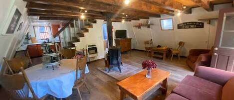 Smart-tv en een open haard