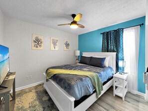 3 habitaciones, tabla de planchar con plancha, wifi y ropa de cama 