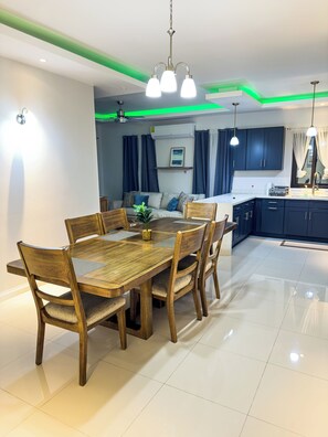 Dining - Villa Palmerá @ The Cove - Ocho Rios, St. Ann, Jamaica (Ocho Rios)