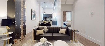 Charming 2-bedroom apartment in the Historic Downtown Grand Island