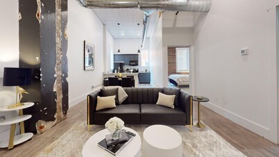 Charming 2-bedroom apartment in the Historic Downtown Grand Island