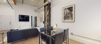 Charming 2-bedroom apartment in the Historic Downtown Grand Island
