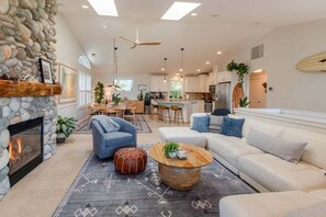 TV connectée, cheminée