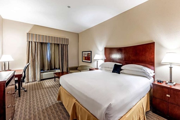 Exact unit will be assigned upon arrival. Views, colors and decor may vary.