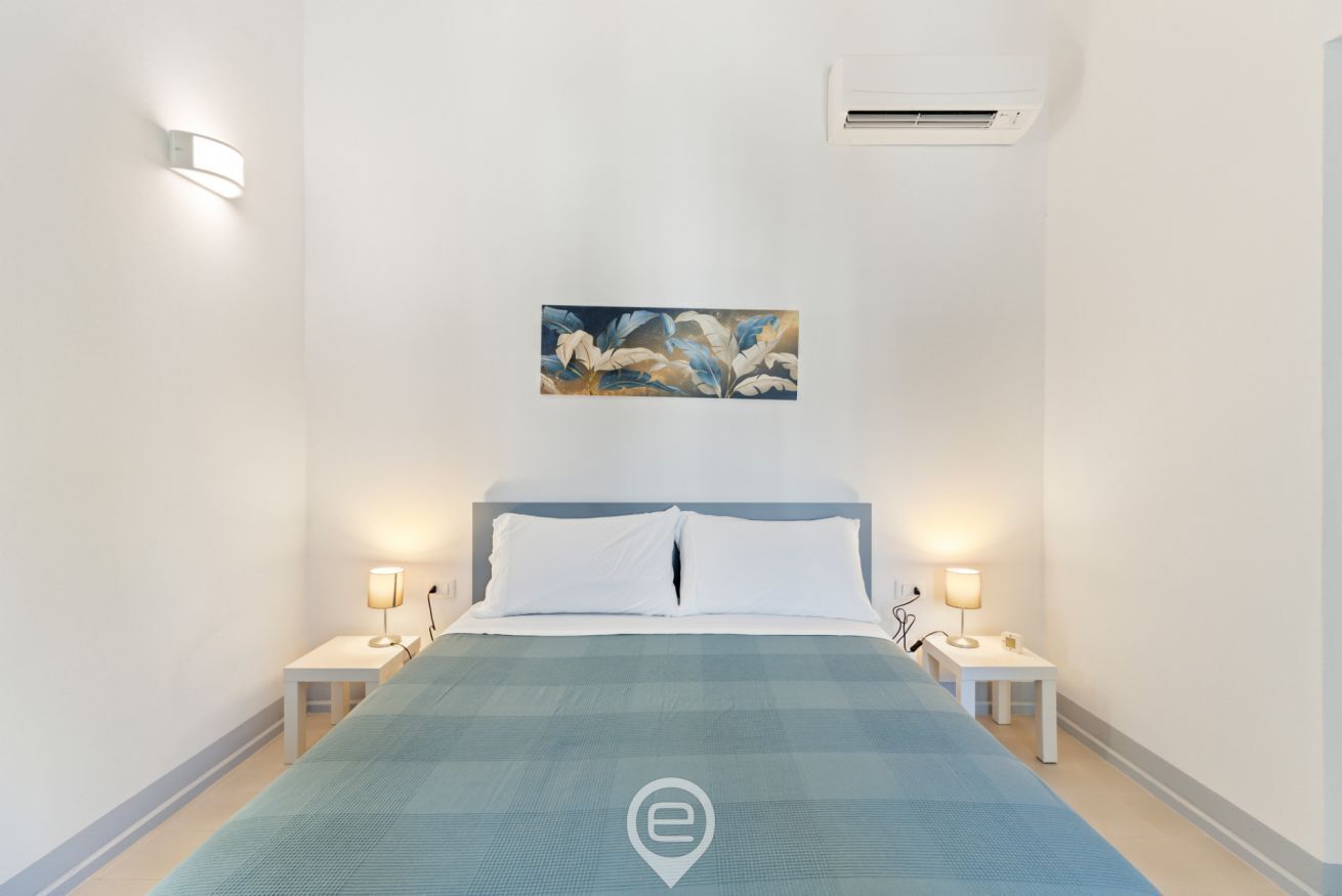 1 habitación y ropa de cama 