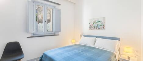 1 dormitorio y ropa de cama