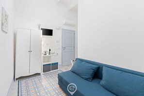 TV - Rosa dei Venti - Room Levante (Cabras)