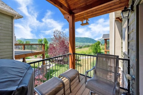 Luxury Mountain Townhome Near Powder Mountain & Snowbasin