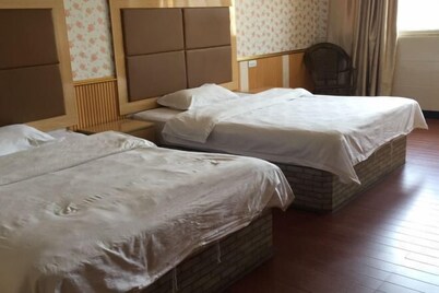 Jiazhou Hotel (Chongqing Yiyuan)