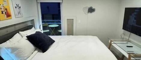 1 bedroom, WiFi, bed sheets