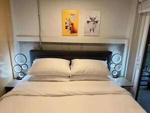 1 bedroom, WiFi, bed sheets