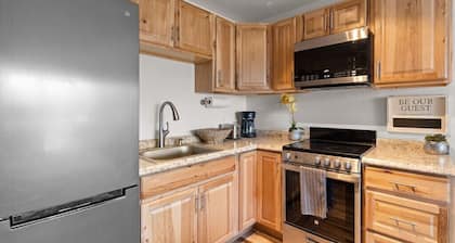 Amazing WATERFRONT GETAWAY with Views of Gorgeous Flathead Lake