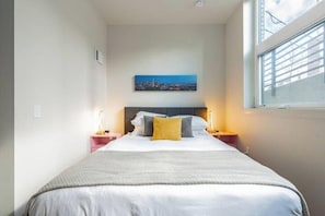 1 bedroom, WiFi, bed sheets - Cityscape-Condotel-First Hill (Seattle)