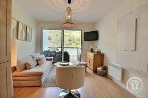 Televisión y estéreo 