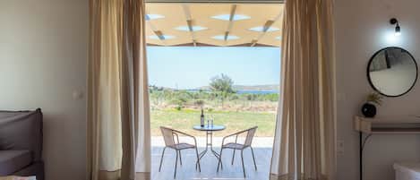 Casa Confort, para no fumadores, vista al mar | Escritorio y espacio para trabajar con laptop