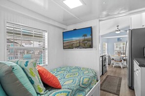 3 bedrooms, iron/ironing board, WiFi, bed sheets - Family Friendly Beach Paradise in Ocean Lakes! (Myrtle Beach)